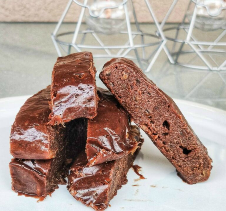 Ωμές μπάρες του 5λεπτου με χουρμάδες και φυστικοβούτυρο! μπάρες-φυστικοβούτυρου