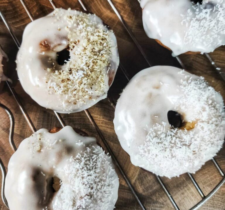 Donuts βανίλιας χωρίς ζάχαρη | 80 θερμίδες το ένα, ψημένα στον φούρνο ντονατς
