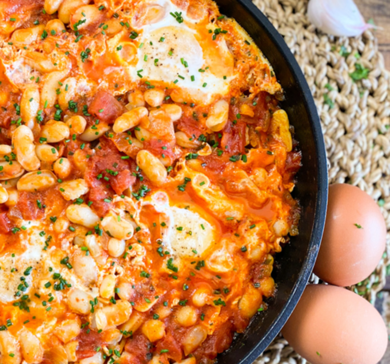 Φασόλια με αυγά | Συνταγή ενός σκεύους φασολια-με-αυγα