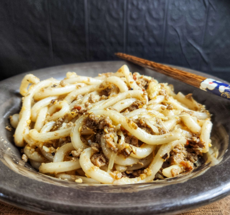 Noodles Szechuan με λάδι τσίλι | Καλύτερο από το έτοιμο noodles-szechuan