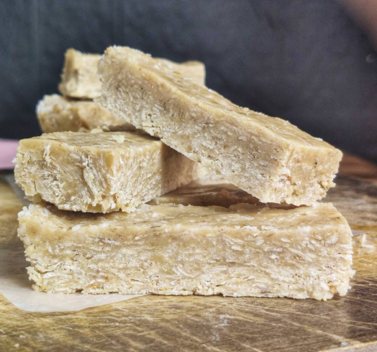 Μπάρες με βρώμη για πρωινό | Έχουν γεύση παστέλι