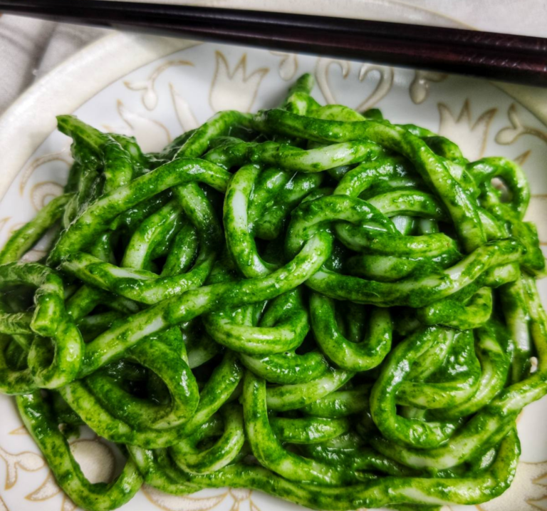 Udon noodles με σάλτσα σπανάκι νουντλς-με-σπανακι
