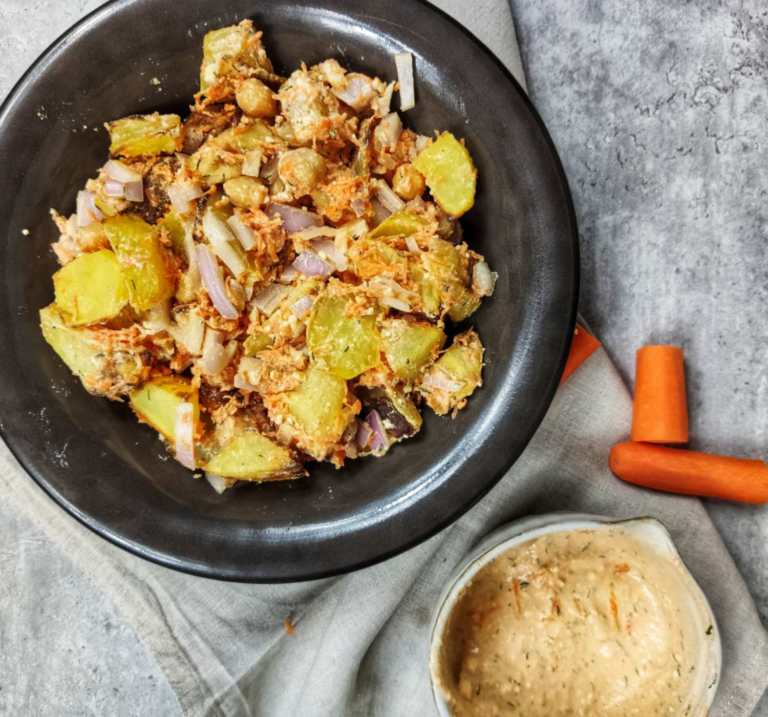 Vegan πατατοσαλάτα με ρεβύθια και buffalo sauce