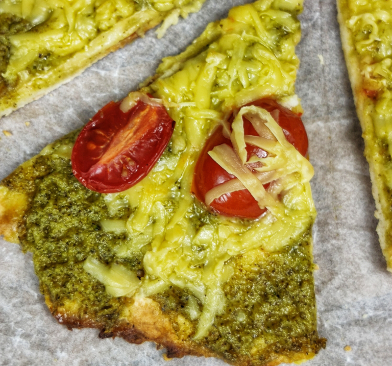 Vegan Pizza with Broccoli Pesto πιτσα-light