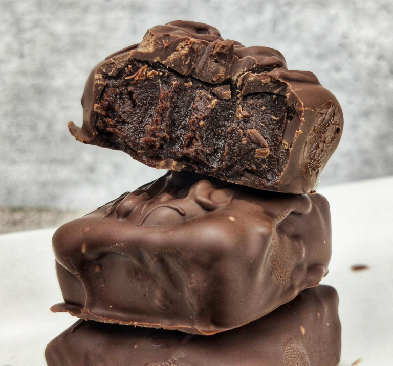 Raw 4-Ingredient Brownies | Sugar Free