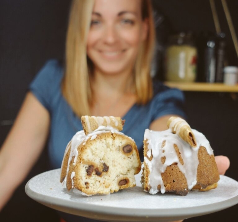 Κέικ βανίλιας με 5 υλικά | Χωρίς αυγά, χωρίς βούτυρο, χωρίς γάλα