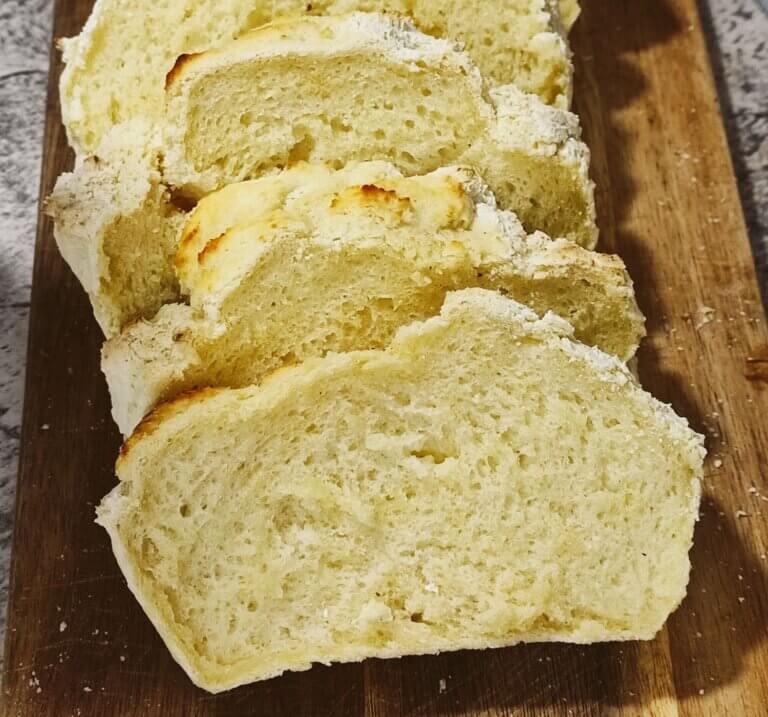 Ψωμί χωρίς γλουτένη με 2 υλικά ψωμί-χωρις-γλουτενη-με-2-υλικα