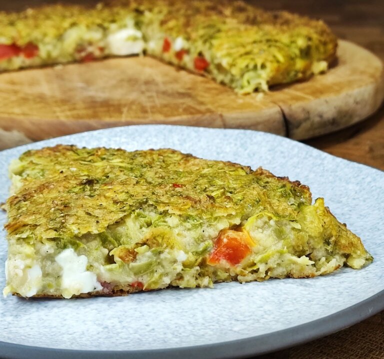 Crustless Stuffed Zucchini Pie | 4 Ingredients