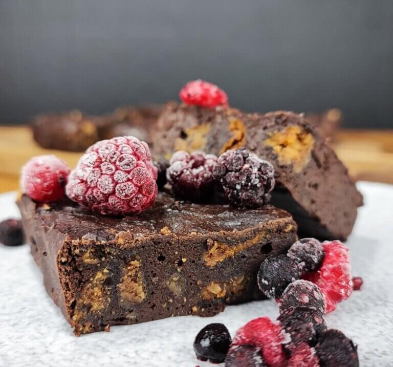 Brownies γιαουρτιού με 5 υλικά | 97 θερμίδες το κομμάτι