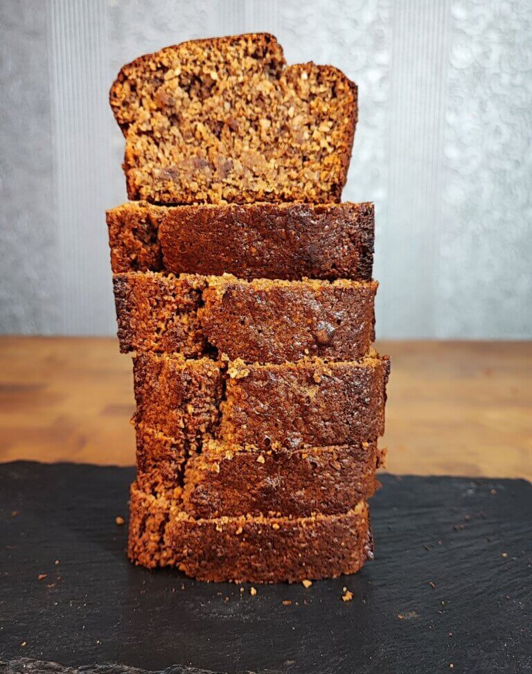 Υγιεινό κέικ βρώμης με κανέλα | Χωρίς αλεύρι, αυγά και ζάχαρη