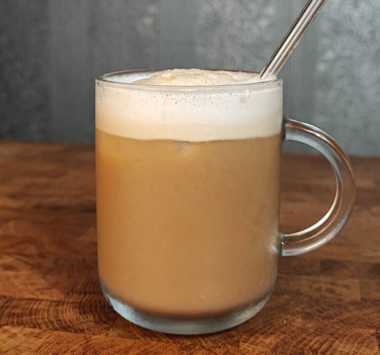 Iced latte με μέλι | Πώς θα τον φτιάξεις τέλειο στο σπίτι
