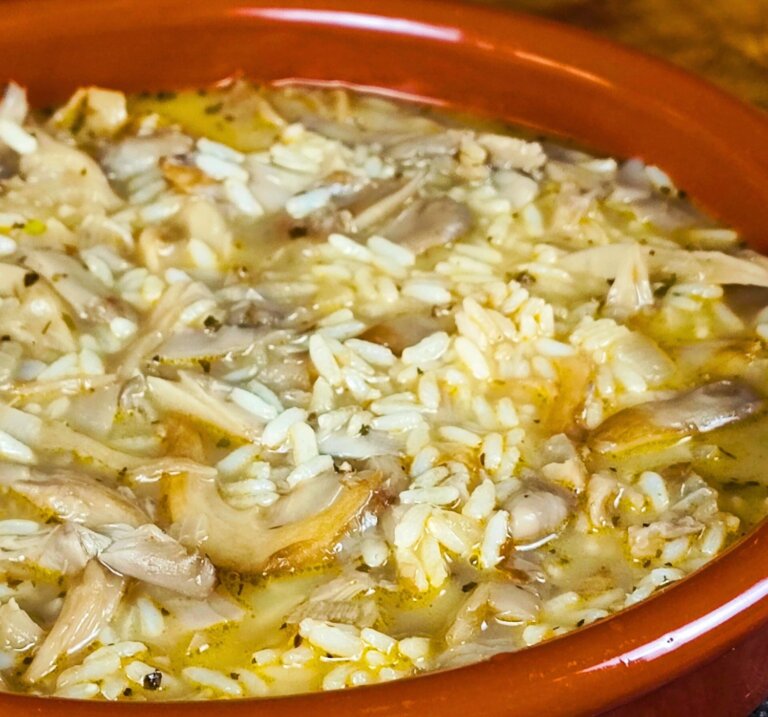 Εύκολη μανιταρόσουπα | μόνο 230 θερμίδες η 1/2 κατσαρόλα