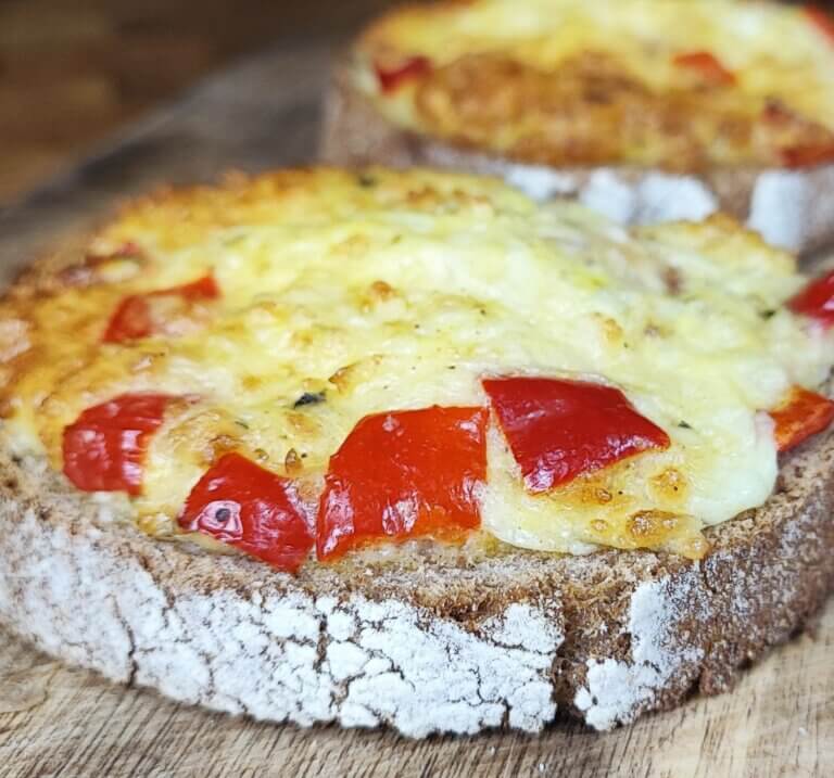 Cheese on toast | Βραδινό για όσους κάνουν διατροφή