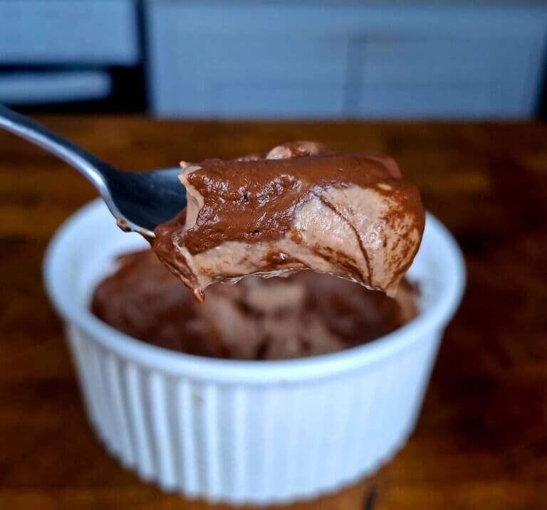 Η Πιο Εύκολη Μους Σοκολάτας με Γιαούρτι: High Protein, Low Calorie και Έτοιμη σε 5 Λεπτά!